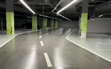 前海頤錦廣場(chǎng)地下車(chē)庫(kù)地坪漆與交通設(shè)施工程